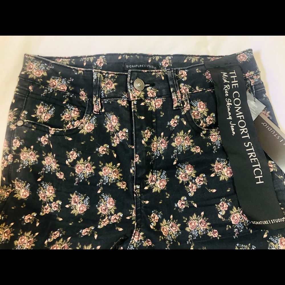 🔥SALE SIGNATURE STUDIO SKINNY JEAN